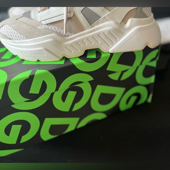 Dolce and Gabbana shoes beige colour size 9 US authentic with box - Picture 3 of 6